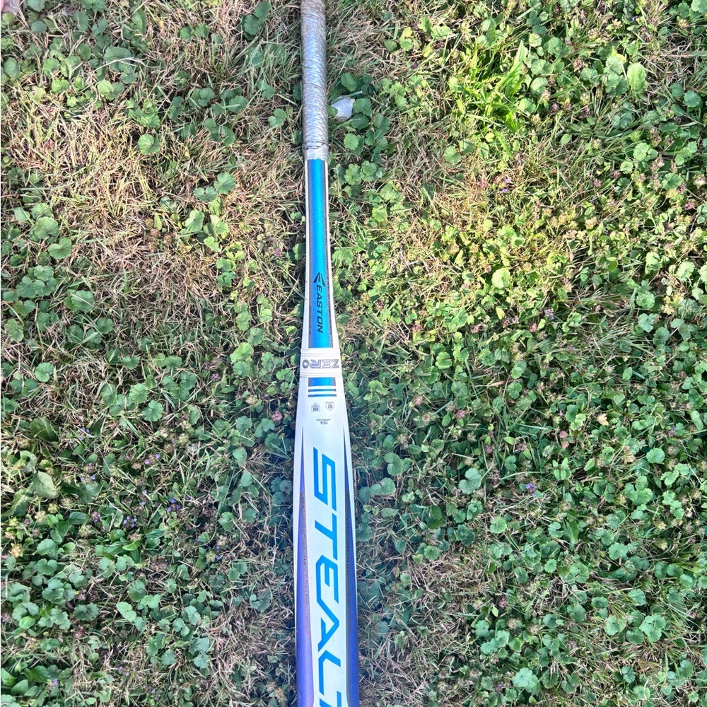 White 2018 Easton Stealth Bat (-11) Composite 20 oz 31" (Used)